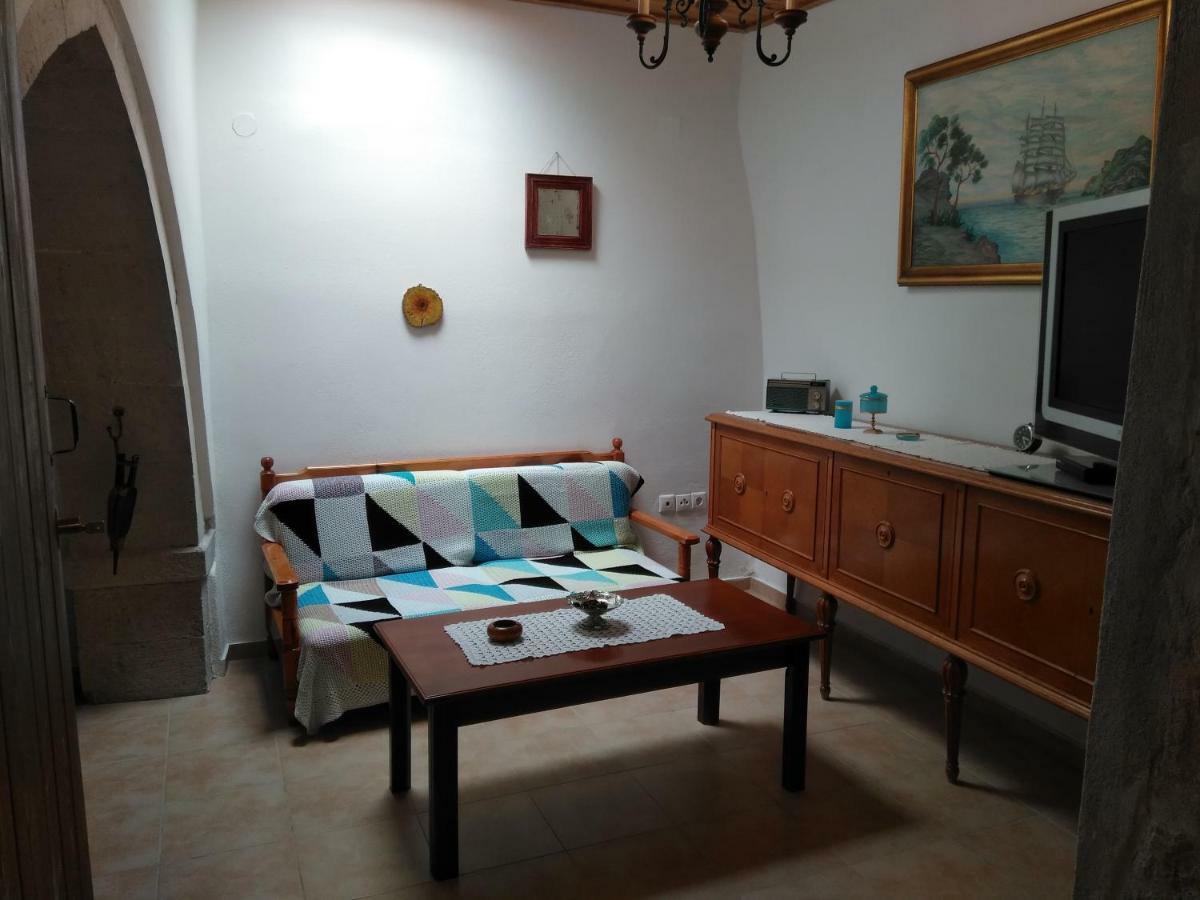 Grandma'S House Vederoi Villa Resmo Dış mekan fotoğraf