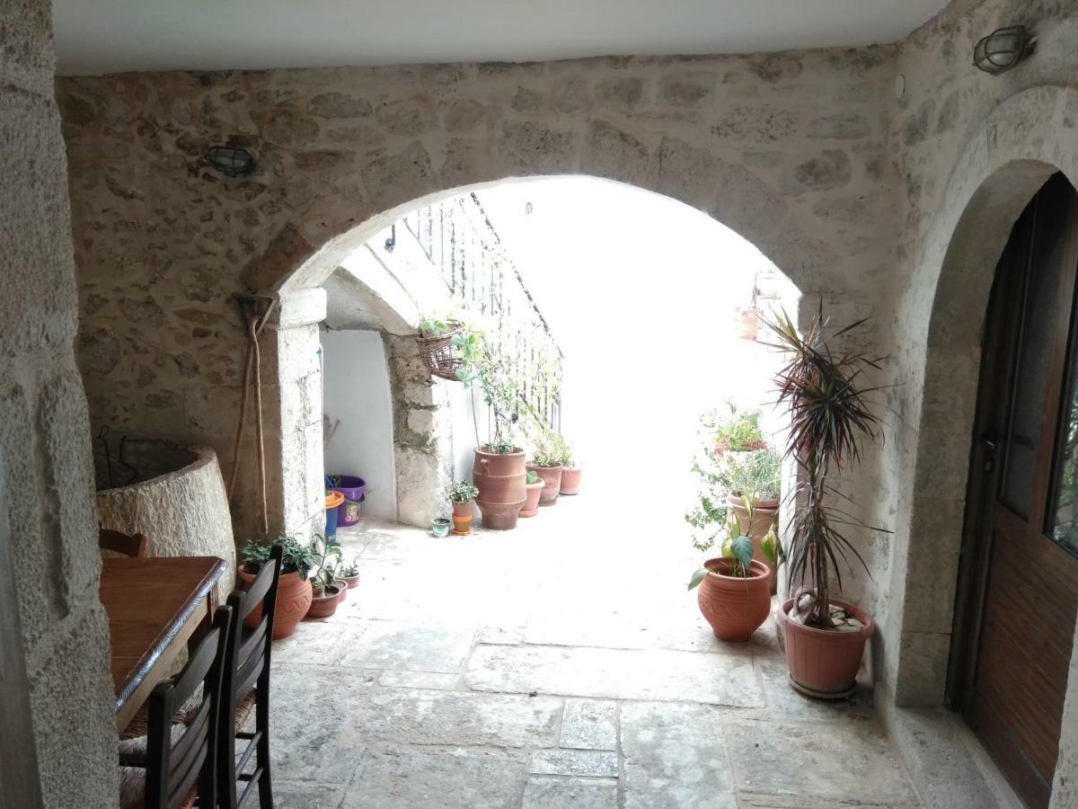Grandma'S House Vederoi Villa Resmo Dış mekan fotoğraf